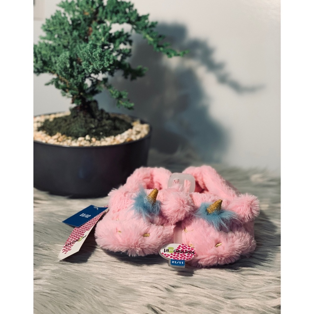 Brand New KensieGirl Unicorn Slippers